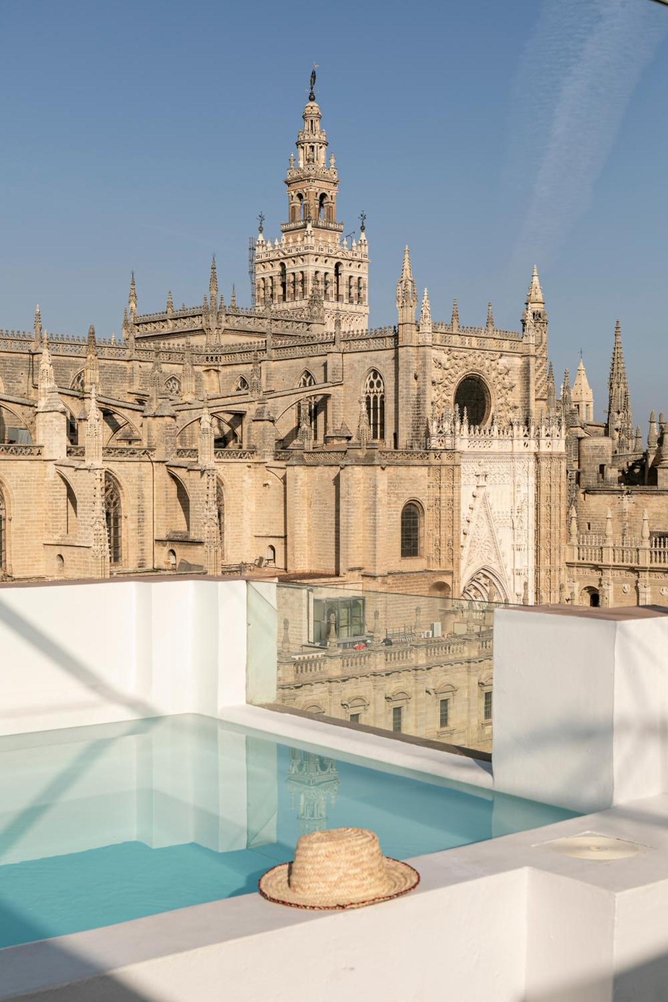 Isg Apartments Modern Atticpool At The Cathedralfree Parking Sevilha Exterior foto
