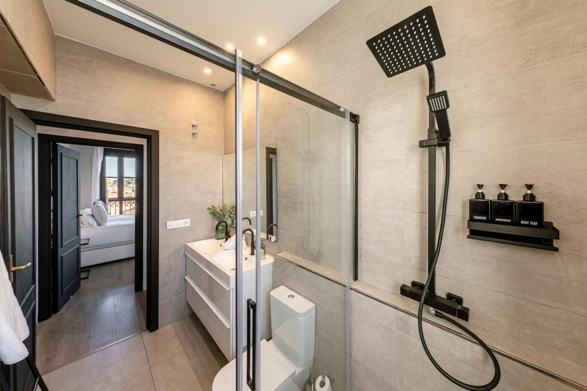 Isg Apartments Modern Atticpool At The Cathedralfree Parking Sevilha Exterior foto
