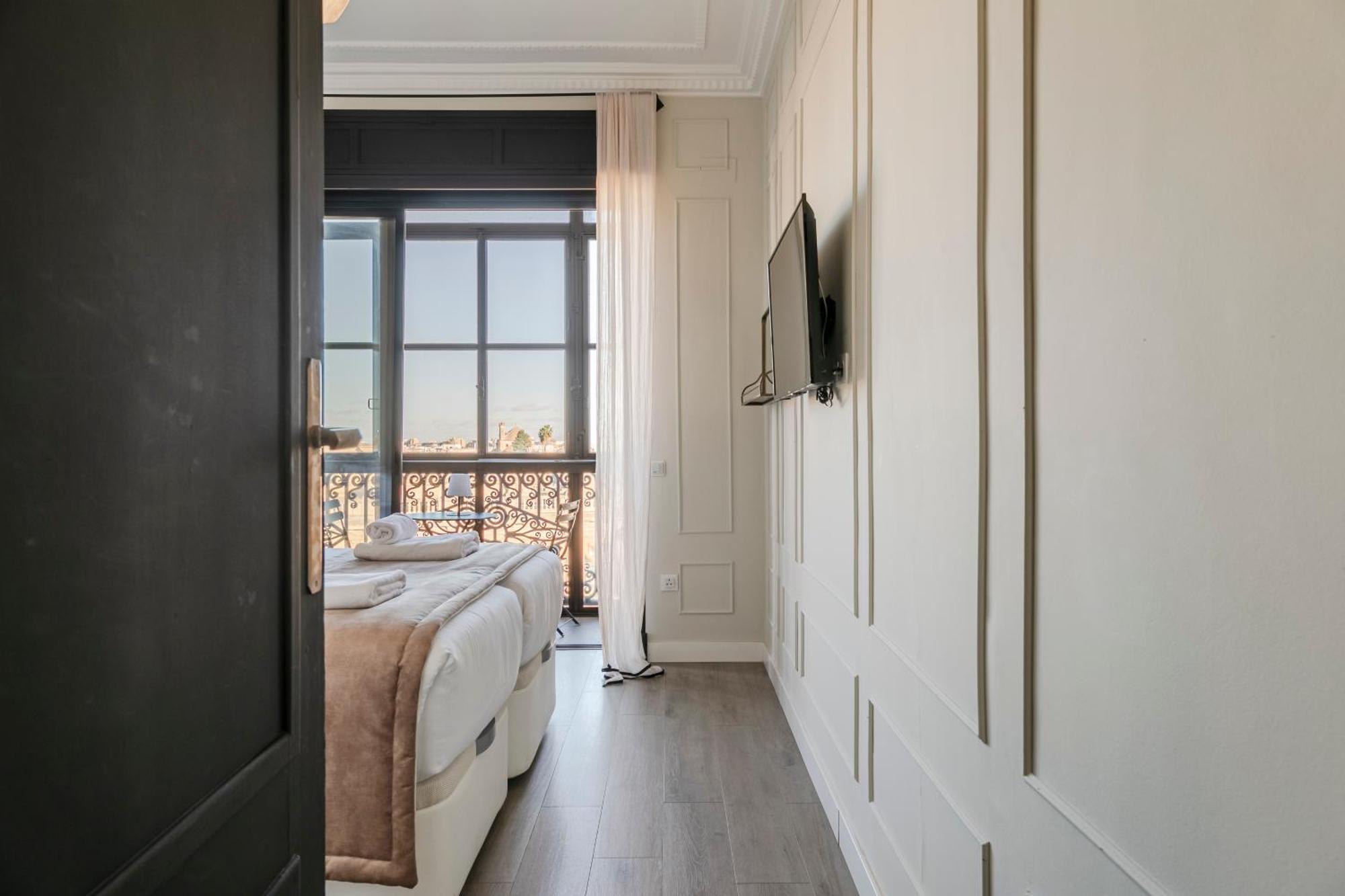 Isg Apartments Modern Atticpool At The Cathedralfree Parking Sevilha Exterior foto