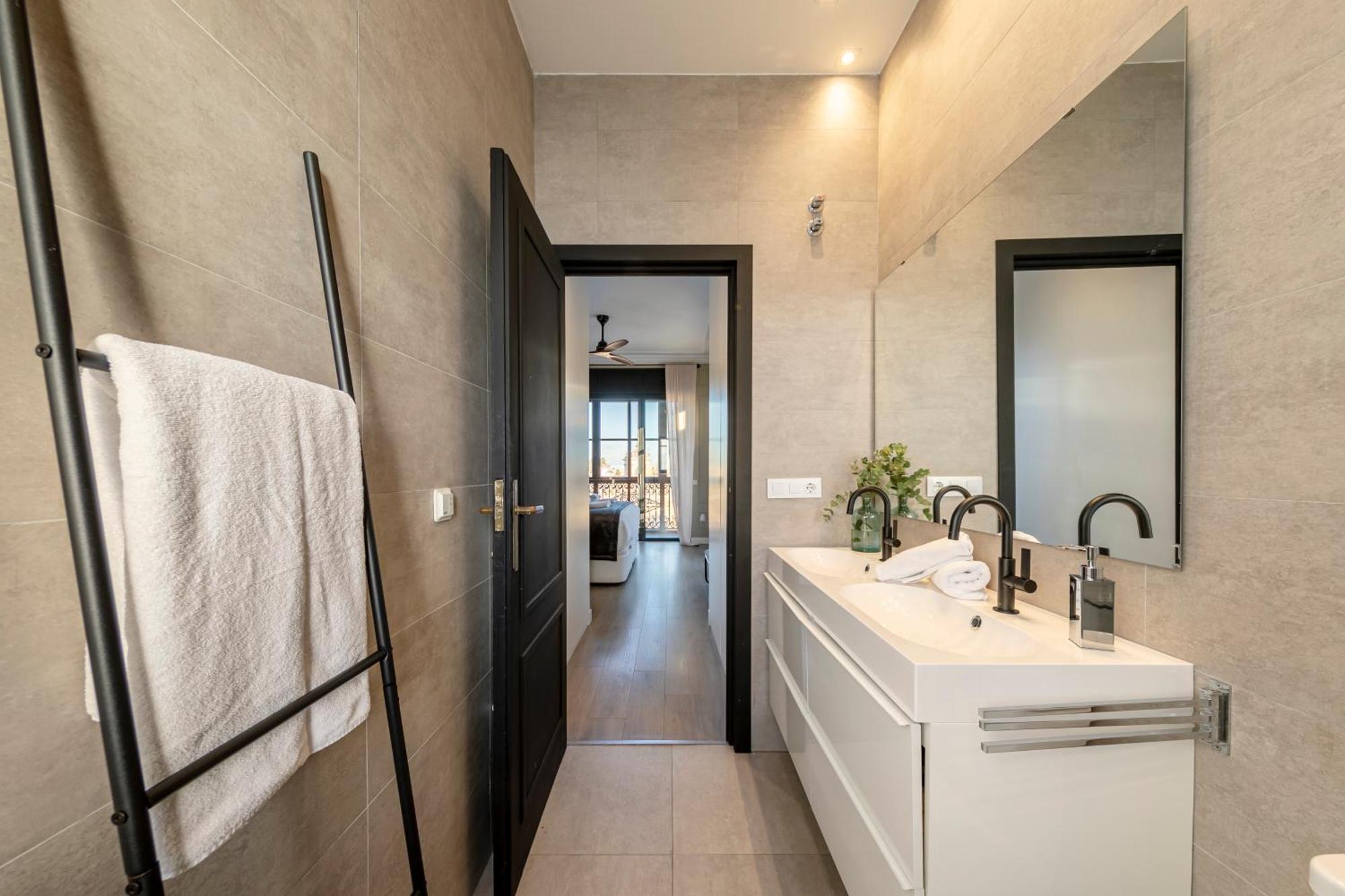 Isg Apartments Modern Atticpool At The Cathedralfree Parking Sevilha Exterior foto